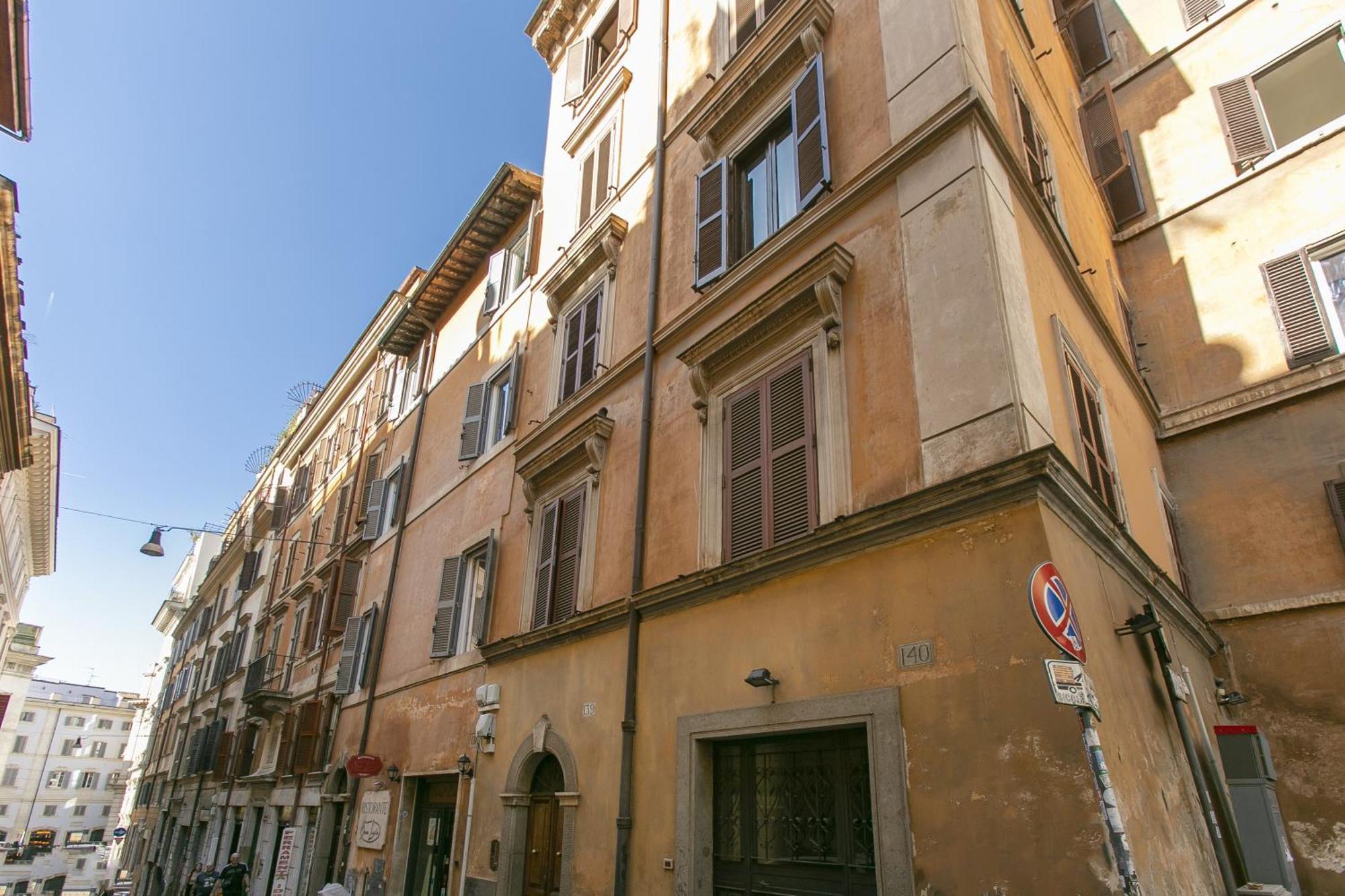 Trevi Little Palace #3 * Rome