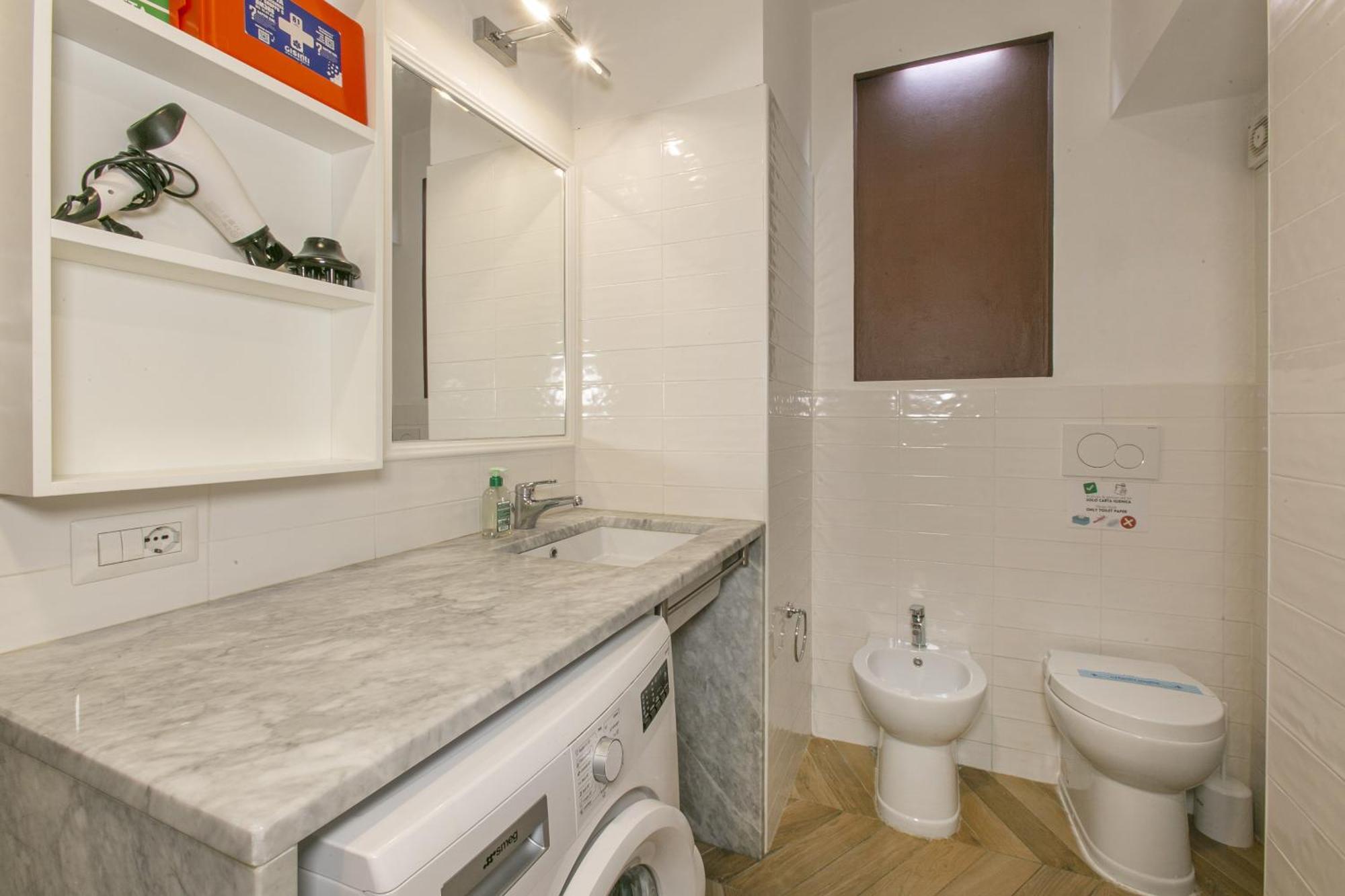 Apartment Trevi Little Palace #3 Rome